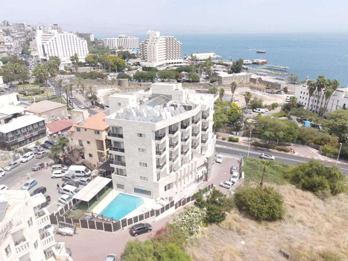 Emily'S Hotel Тверия Экстерьер фото