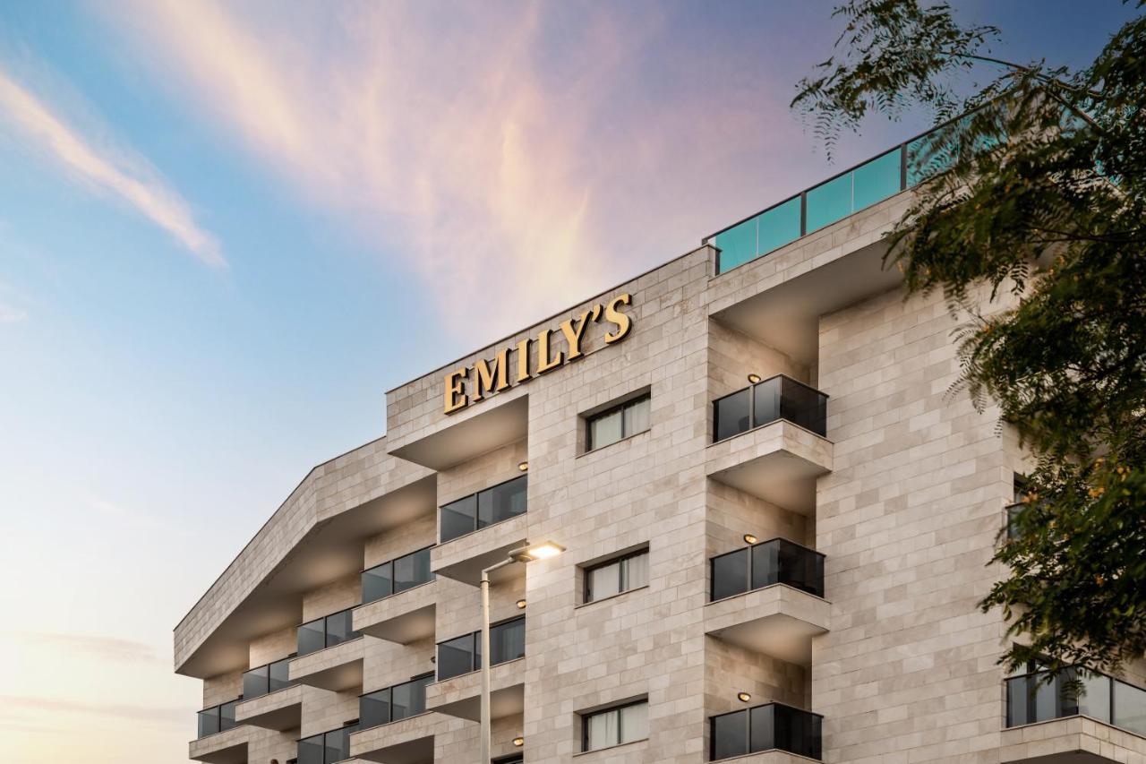 Emily'S Hotel Тверия Экстерьер фото