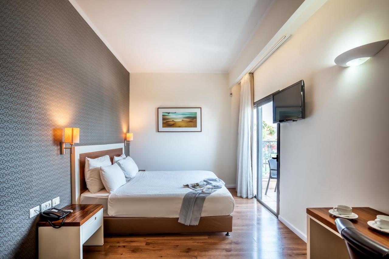 Emily'S Hotel Тверия Экстерьер фото