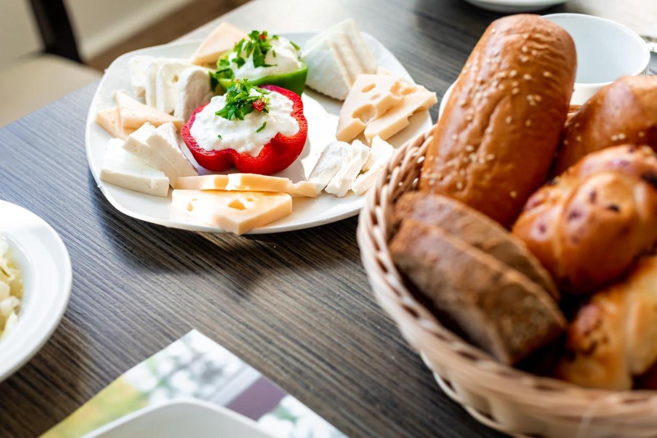 Emily'S Hotel Тверия Экстерьер фото