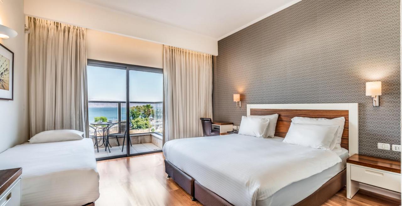 Emily'S Hotel Тверия Экстерьер фото