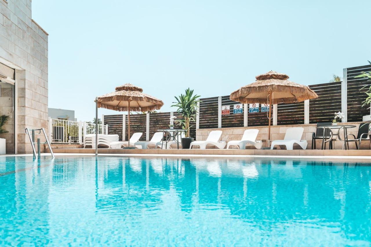 Emily'S Hotel Тверия Экстерьер фото
